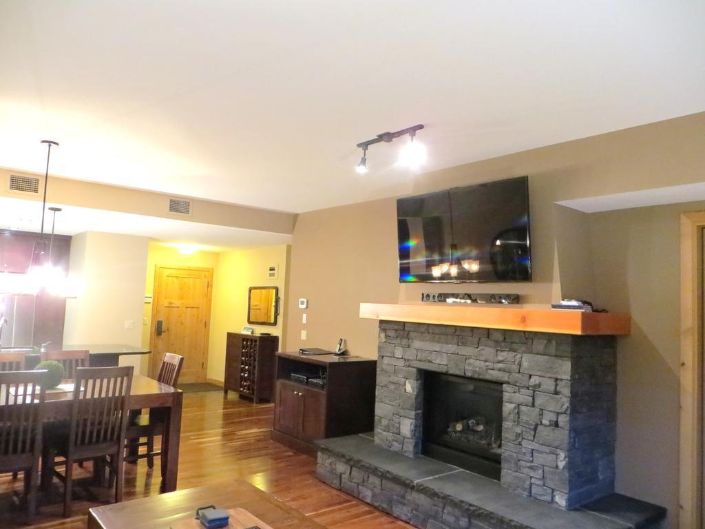 Luxury Canmore Vacations Номер фото
