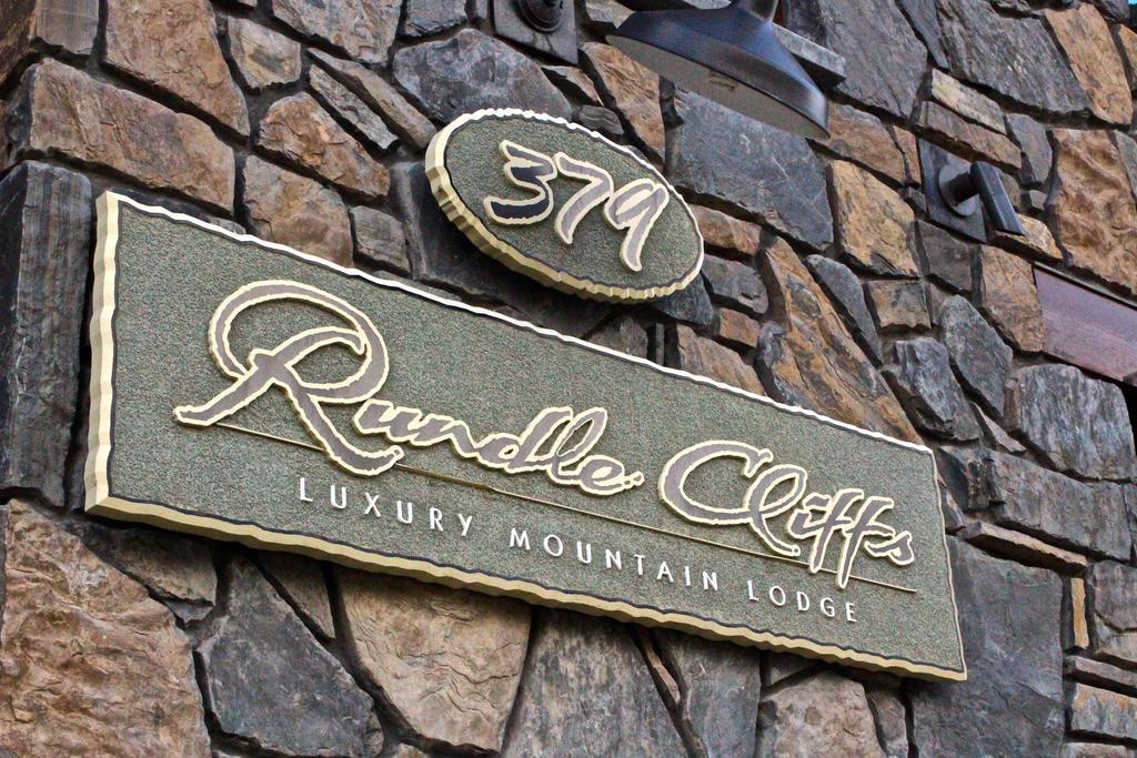 Luxury Canmore Vacations Номер фото