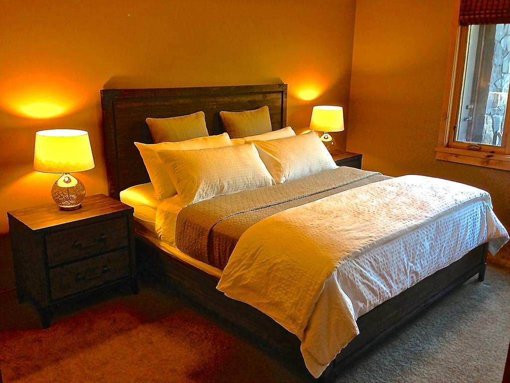 Luxury Canmore Vacations Экстерьер фото